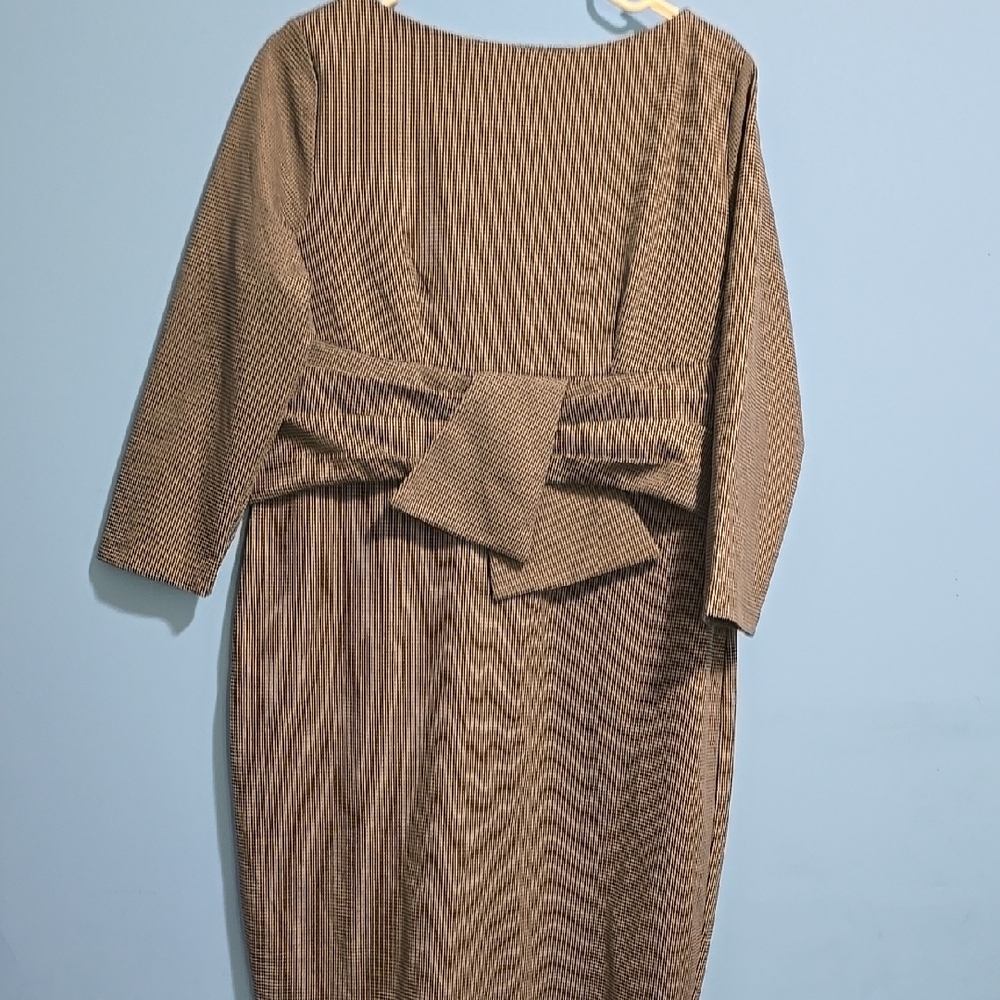 Elegant Brown Dress with Bow Detail